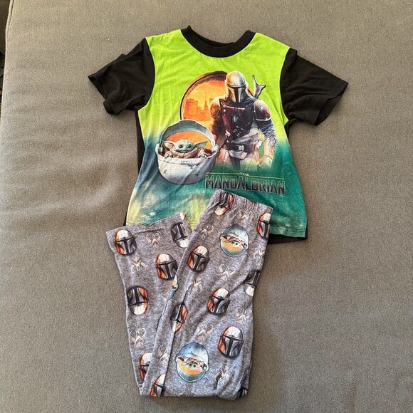 Star Wars Little Kid PJs - Mandolorian - Picture 1 of 4